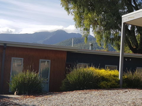 Stirling View - Accommodation Sunshine Coast 2