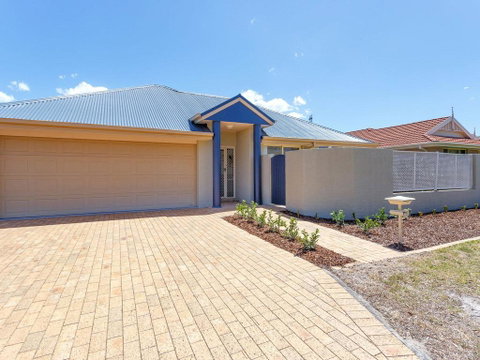 Stockmans Way 2-3 - Accommodation Sunshine Coast 0