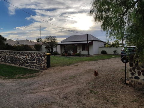 Stonewall Cottage - Accommodation Sunshine Coast 0