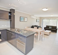 Stonewood Villas - Accommodation Sunshine Coast