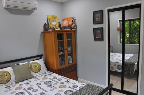 STUNNING MAGNETIC ISLAND HOME,PRIVATE, LARGE POOL,ADULTS ONLY - Accommodation Sunshine Coast 2