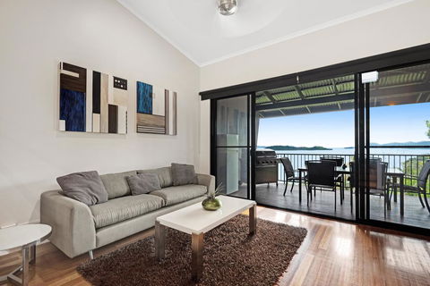 Stunning Panorama Apartments - Accommodation Sunshine Coast 2