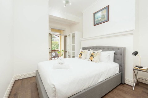 STUNNING SYDNEY HOME 4 - Accommodation Sunshine Coast 1