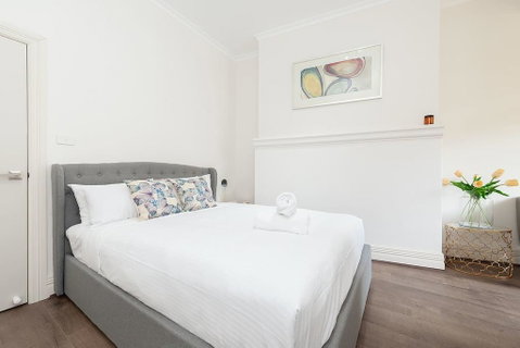 STUNNING SYDNEY HOME 9 - Accommodation Sunshine Coast 2
