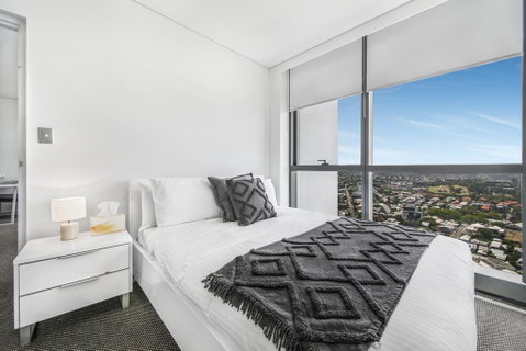 Stunning Views On The 41st Floor - Accommodation Sunshine Coast 1