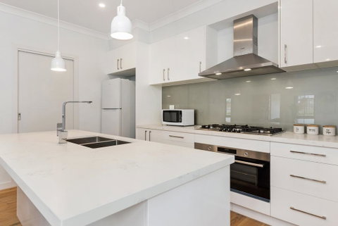 Style, Comfort And Convenience - Accommodation Sunshine Coast 2