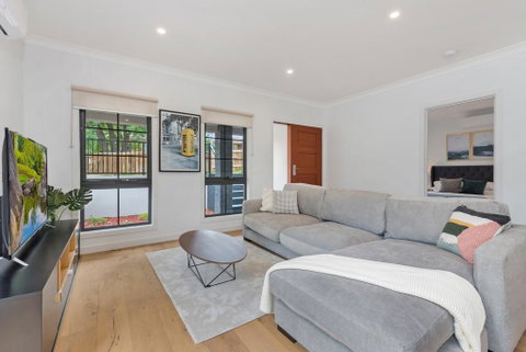 Style, Comfort And Convenience - Accommodation Sunshine Coast 3