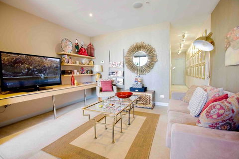 Stylish 1 Bedroom Apartment Amazing City Views - Accommodation Sunshine Coast 2