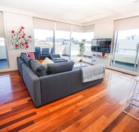 Stylish Modern 3BD Retreat at an Amazing Location - Accommodation Sunshine Coast