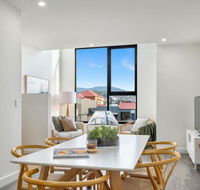 Stylish Townhouse - Accommodation Sunshine Coast