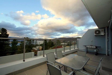 Summit 10/35 Clyde Street - Accommodation Sunshine Coast 2