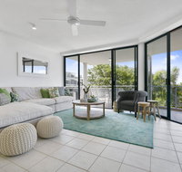 Sunny and spacious Sunshine Beach - Accommodation Sunshine Coast