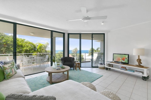Sunny And Spacious Sunshine Beach - Accommodation Sunshine Coast 2