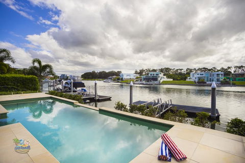 Sunset Circle At The Cove - Accommodation Sunshine Coast 0