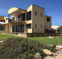 Sunset Cove Beach House - Accommodation Sunshine Coast