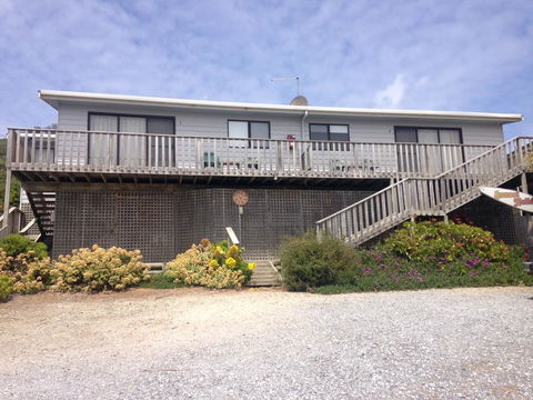 Sunset Holiday Villas - Accommodation Sunshine Coast 0