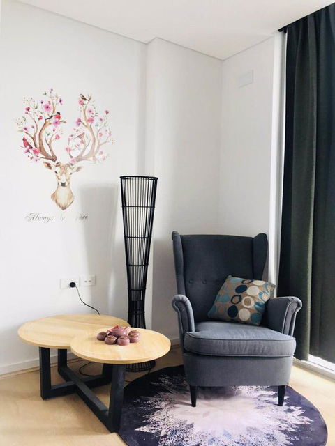 Sunset View 2 Bedroom Apt Next To Station - Accommodation Sunshine Coast 3