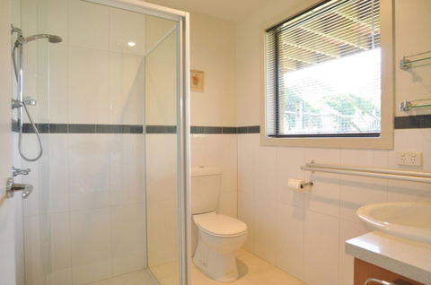 SUNSET WATERS - INLET SIDE - Accommodation Sunshine Coast 2
