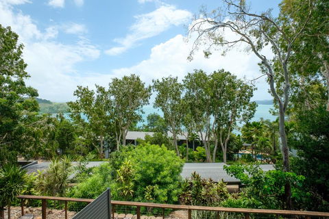 Sunset Waters Apartments - Accommodation Sunshine Coast 2