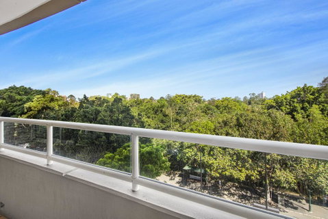 Super Convenient Apartment With Garden Views - Accommodation Sunshine Coast 0