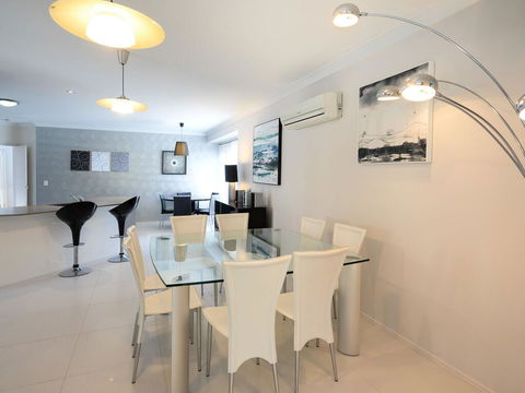 Super Sized Family Retreat With A Pool - Accommodation Sunshine Coast 1