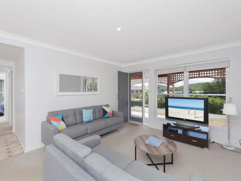 Surf Break - 10A Tuna (Downstairs) - Accommodation Sunshine Coast 1