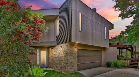 SURF Side SECRET INVERLOCH - Accommodation Sunshine Coast 0