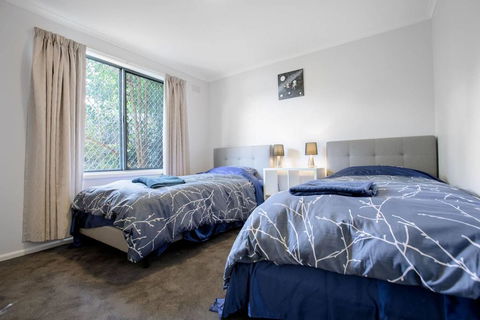 SweetHome2BR@Highton+parking - Accommodation Sunshine Coast 2