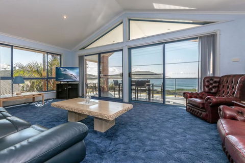 Tah Villa, 1/68 Marine Drive - Accommodation Sunshine Coast 0