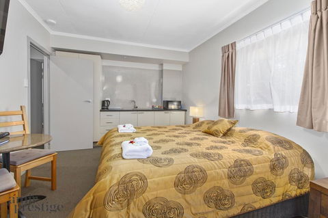 Tall Trees Motel Mountain Retreat - Accommodation Sunshine Coast 1