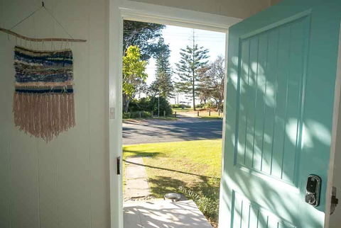 Tallowood Beachfront Cottage - Accommodation Sunshine Coast 2