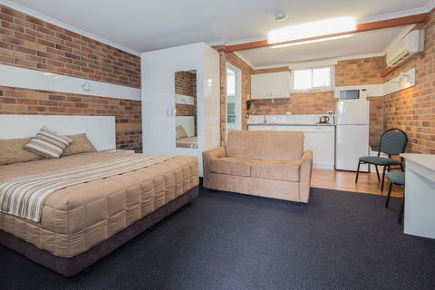 Tally Ho Motor Inn - Accommodation Sunshine Coast 0