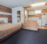 Tally Ho Motor Inn - Accommodation Sunshine Coast