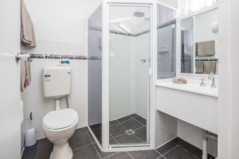 Tally Ho Motor Inn - Accommodation Sunshine Coast 3