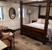 Tanilba House - Accommodation Sunshine Coast
