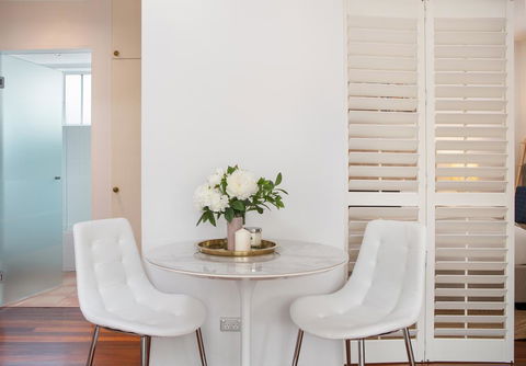 Tasteful Apartment With Balcony In Cammeray - Accommodation Sunshine Coast 3