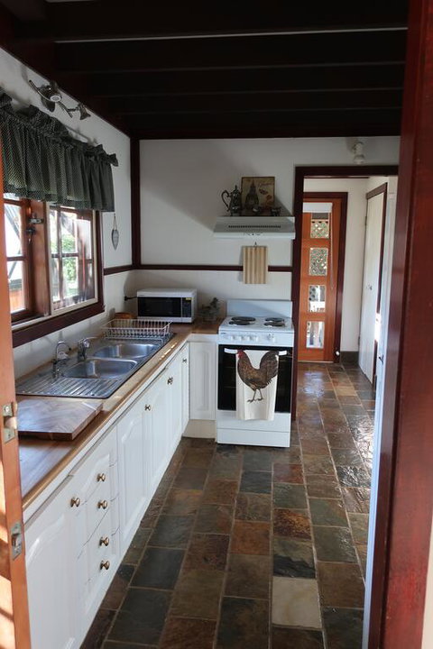 Ted And Stellas On Tamborine - Accommodation Sunshine Coast 2