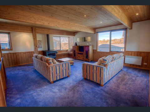 Tetleys - Accommodation Sunshine Coast 2
