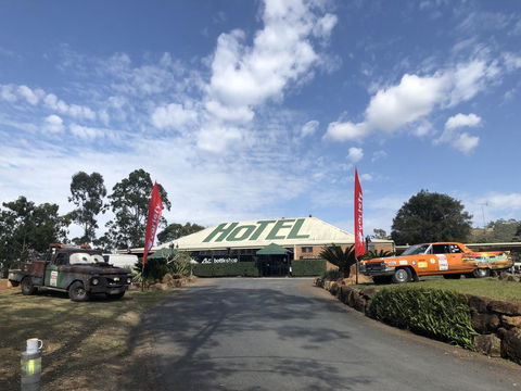 The Advancetown Hotel - Accommodation Sunshine Coast 2