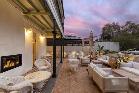 The Albert Mosman - Accommodation Sunshine Coast 3