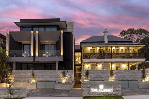 The Albert Mosman - Accommodation Sunshine Coast 1