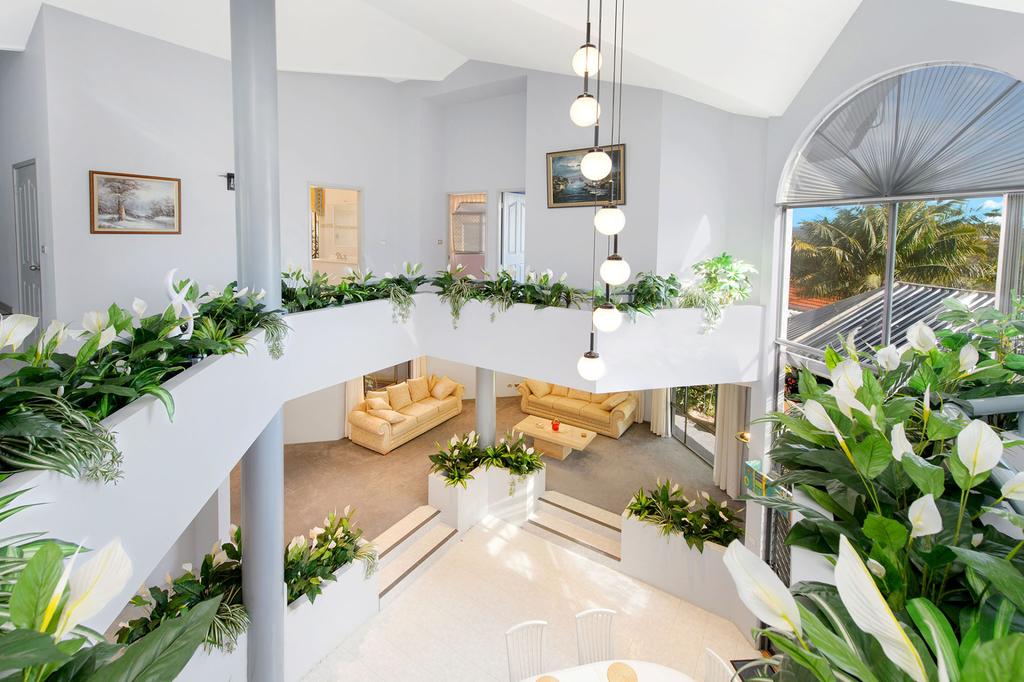 Flynns Beach ACT Accommodation Sunshine Coast
