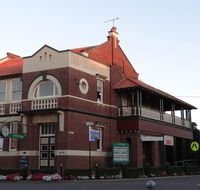 The Bank BB West Wyalong - Accommodation Sunshine Coast