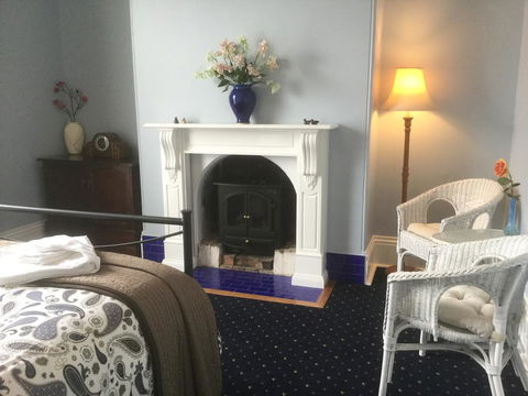 The Bank Guesthouse Glen Innes - Accommodation Sunshine Coast 2