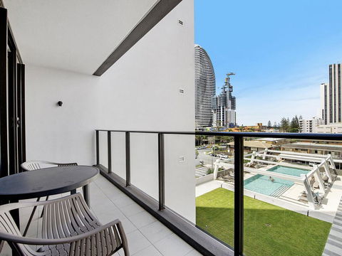 The Beach Broadbeach Private 2 Bedroom Apartment - Accommodation Sunshine Coast 3