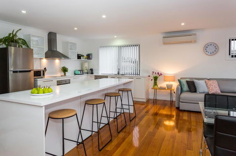 Pearl Hawley Beach - Accommodation Sunshine Coast 6
