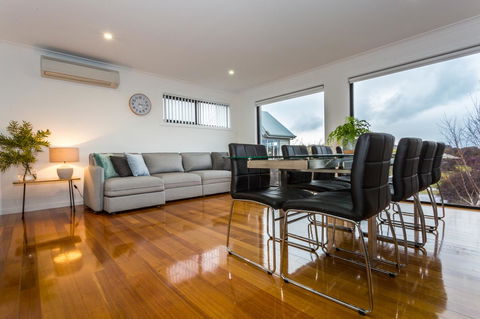Pearl Hawley Beach - Accommodation Sunshine Coast 8