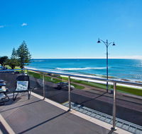 Penguin Waterfront Escape - Accommodation Sunshine Coast