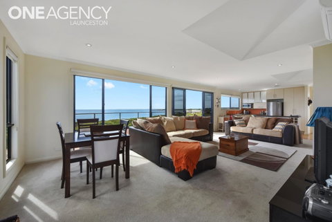 Seaspray - Accommodation Sunshine Coast 8