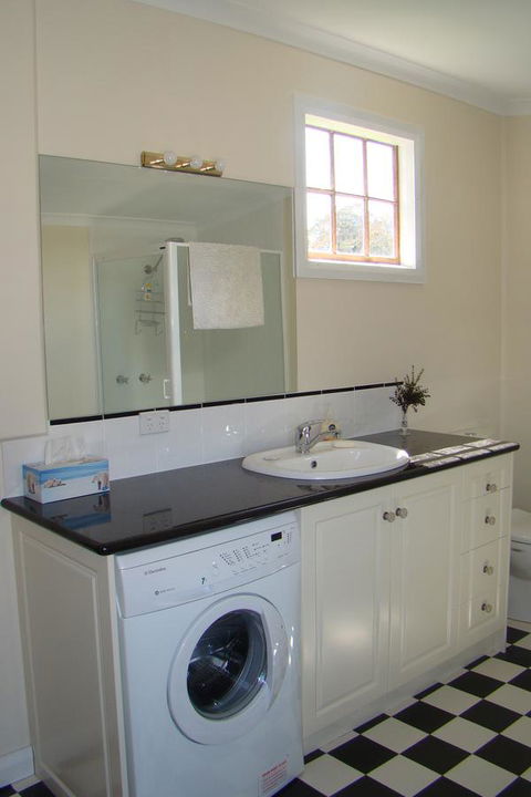 Buttons Cottage For Canyon & Rain Forest Walks With In House Dining - Accommodation Sunshine Coast 17